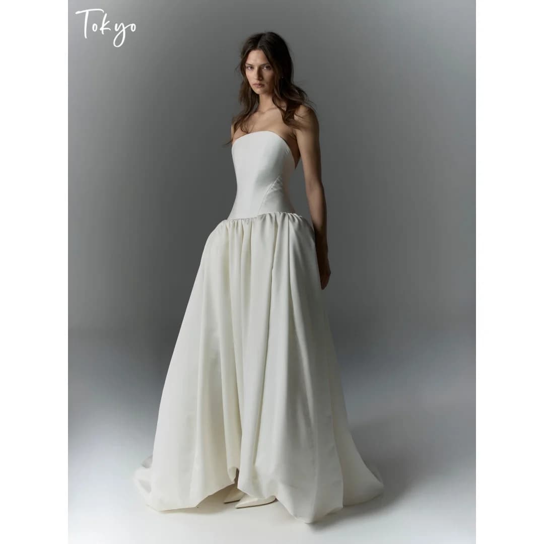 Tokyo Customized Strapless Ball Gown Wedding Dress Clean minimalist design vestidos de noche Pleats Corset Evening Dresses 2026