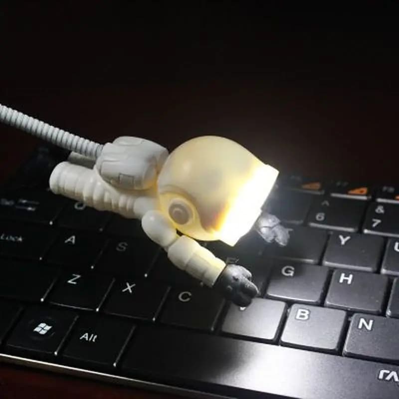 Creative Diver LED Night Light lampada da tavolo regalo USB camera da letto comodino atmosfera lampada lettura degli occhi gioco per Computer illuminazione della tastiera