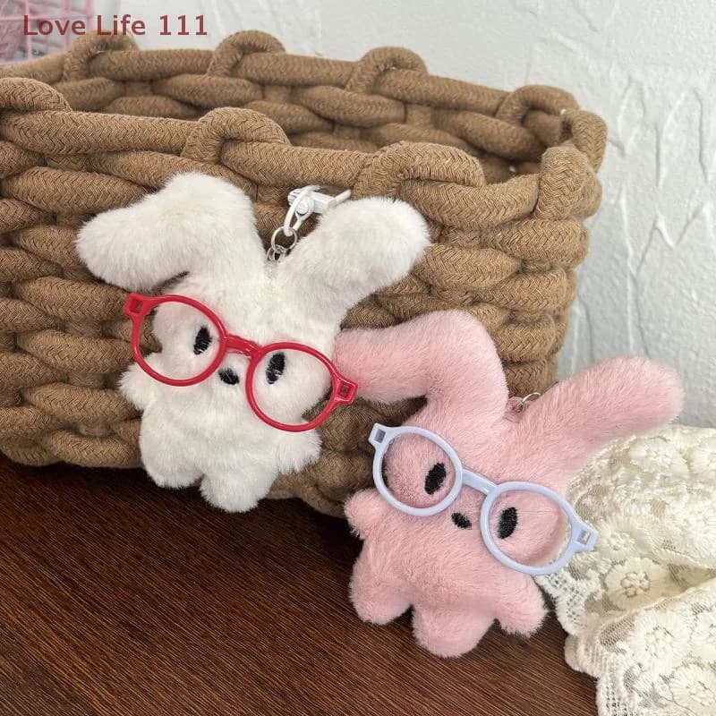 Nuovo simpatico cartone animato peluche coniglio occhiali rossi portachiavi borsa ciondolo decorazione portachiavi studente zaino appeso regali di coppia
