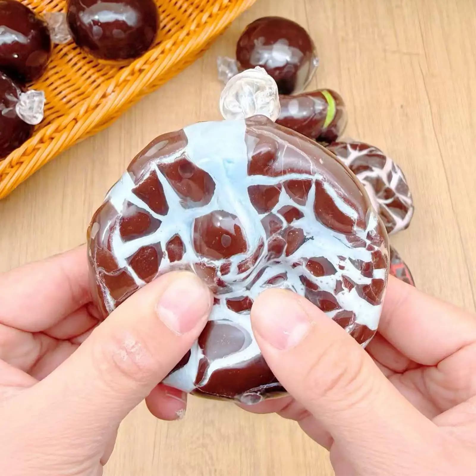 Palline di Pasta Croccante da Spremere, Giocattoli Antistress a Lenta Risalita con Rivestimento in Cera, Non Tossici per Bambini e Adulti