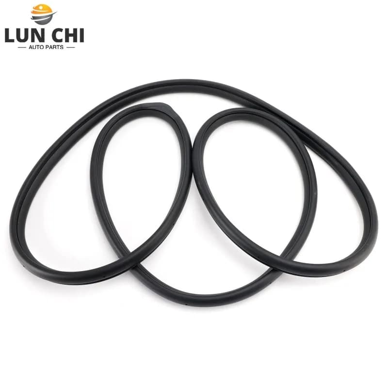 82110-D3000 82110D3000 Front Left Door Body Side Weatherstrip Fits For Hyundai Tucson 2016-2021