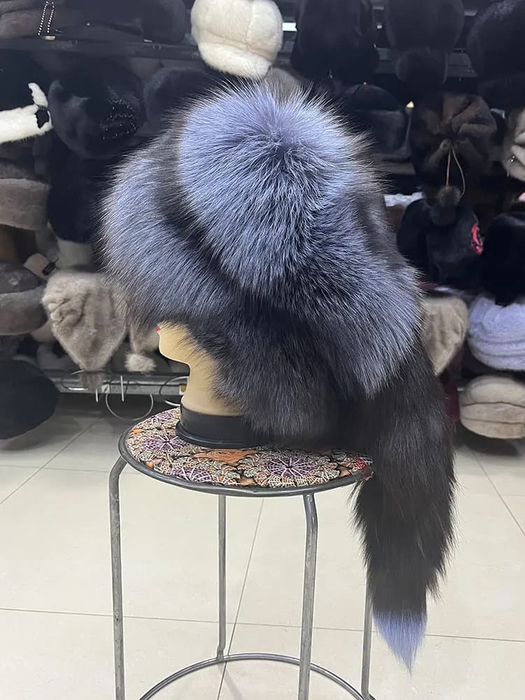 Winter Fur Women Hat with Tail Real Fox Fur Hat Luxury Raccoon Fur Beanies Warm Ear Protect Unisex Bumper Hat Wholesale Bonnets
