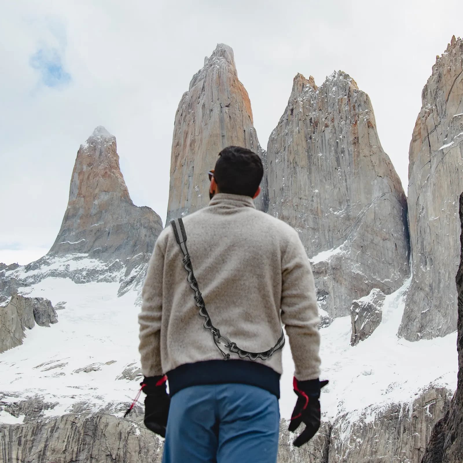 Cintura da Arrampicata Multifunzionale Regolabile, Imbracatura da Montagna Nera, Cinghia di Stoccaggio per Campeggio con Gancio Portaoggetti