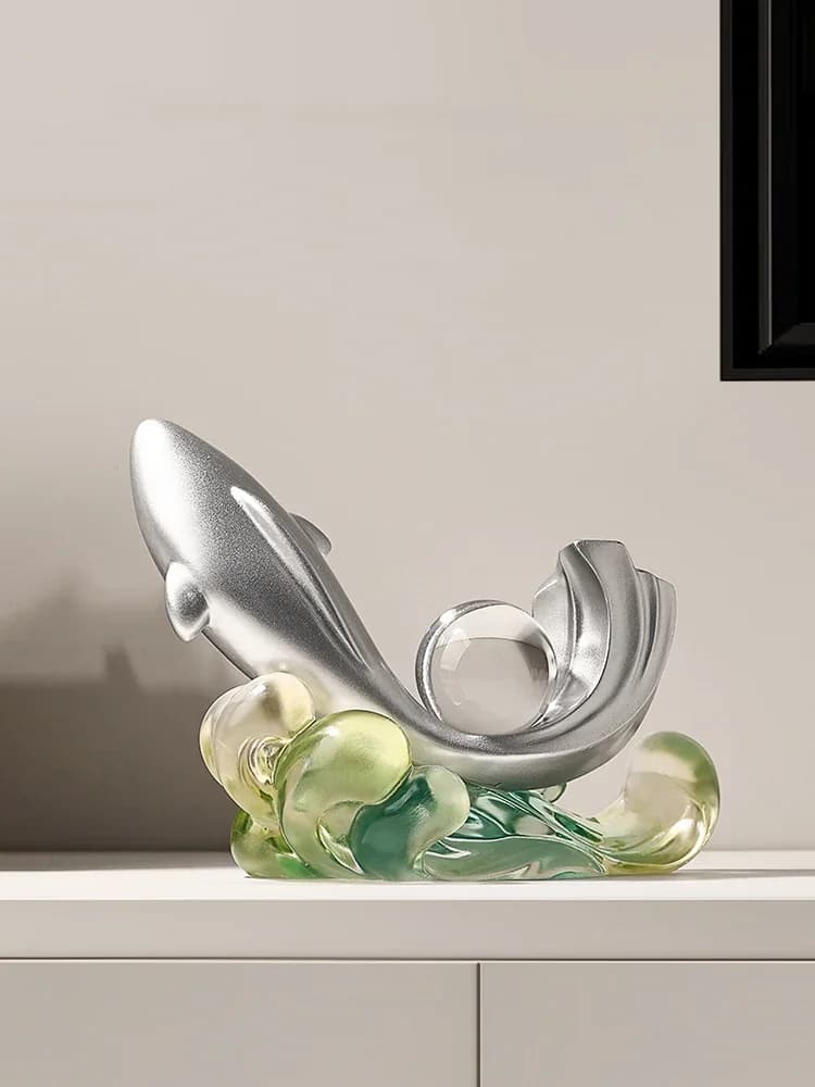 Statuetta Sfera di cristallo Decorazione di pesci Casa moderna Soggiorno Ingresso Mobile TV Scultura da ufficio Ornamento da tavolo Personalizzato