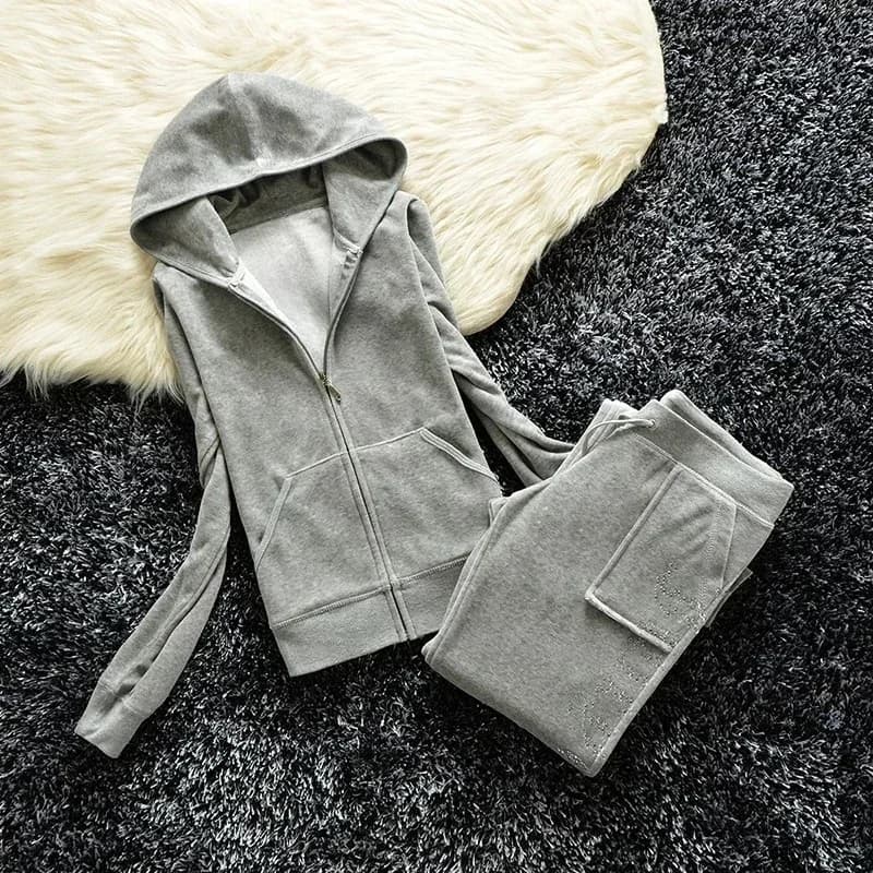 ♥ 2026 New Spring Fall Women Warm 2 Piece Velvet Masonry Crown Tracksuit Casual Elegant Ladies ★ Look at me ↑_↑