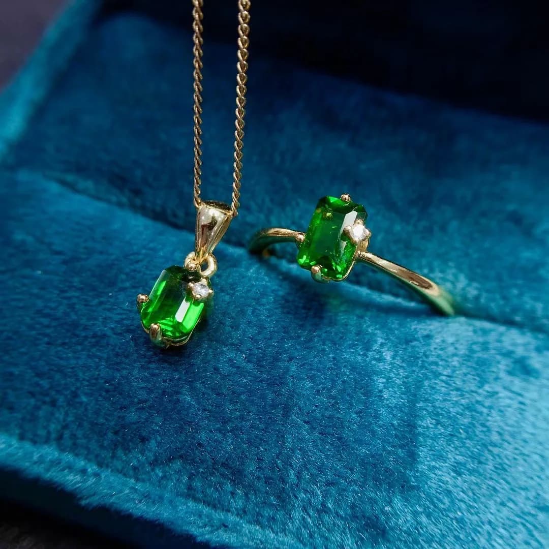 Ciondolo in argento con diopside cromato naturale per l'uso quotidiano Taglio smeraldo 4mm * 6mm Set di gioielli con anello in argento 925 con diopside