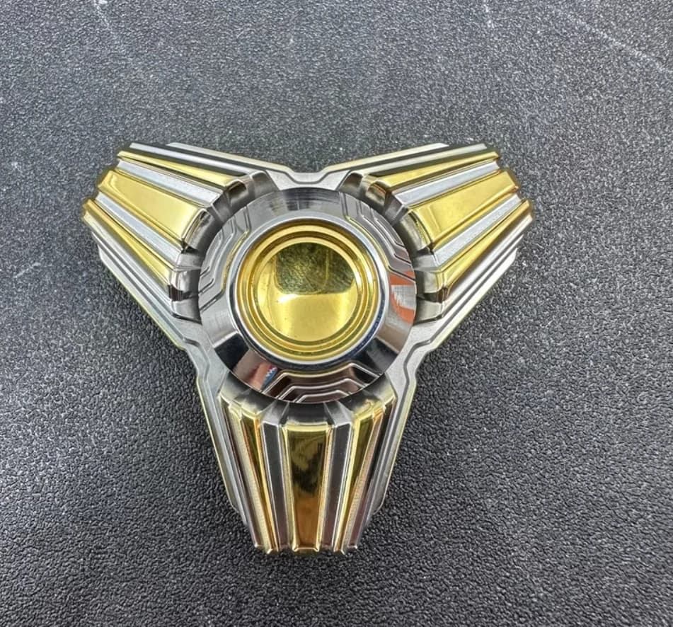 Usato EDC Pangolin senza bordi in acciaio placcato oro spinner fidget giocattolo di decompressione