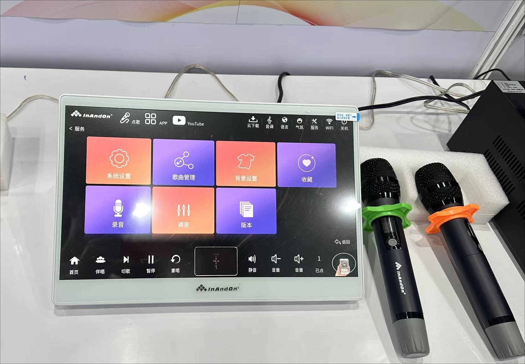 15.6 5in1 2T Potente connessione Wifi Uscita 4K Lettore Karaoke portatile professionale Durevole utilizzando la macchina Karaoke
