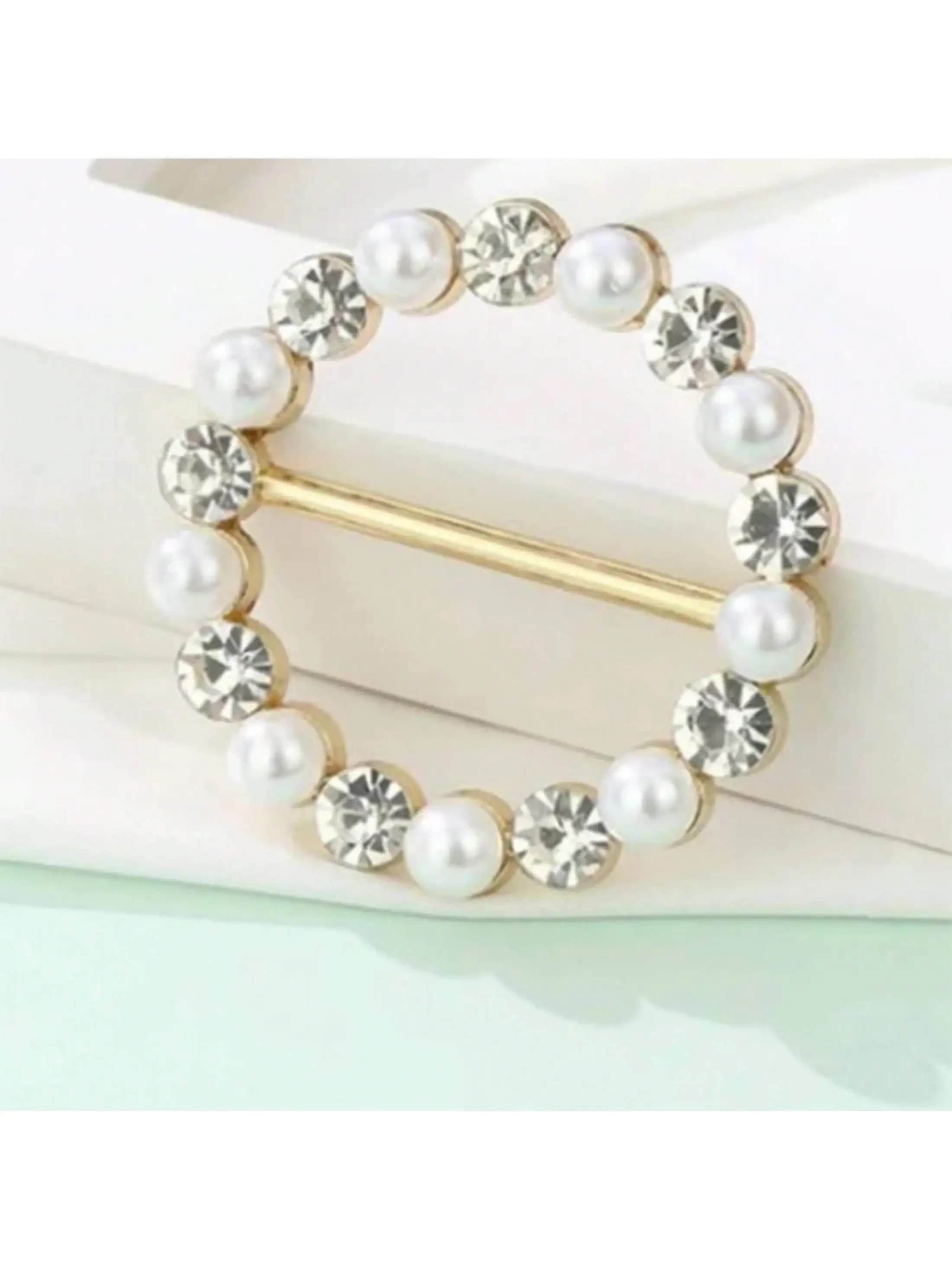 1pc-Set di schienali in lega di perle e strass per le donne angoli decorativi della camicia clip di serraggio in vita fibbie per abbigliamento