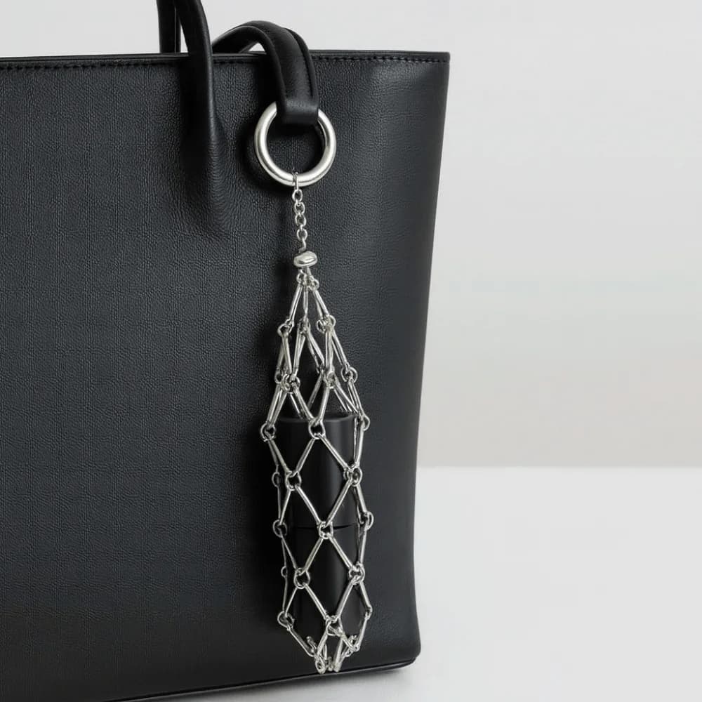 Portable Metal Net Lipstick Bag Hollow Mini Mesh Bag Key Chain Creative Y2K Lipstick Cover Key Ring Makeup Storage