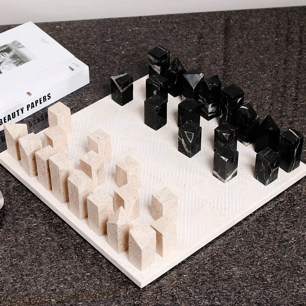 Squisito set di scacchi in marmo moderno personalizzato, set di scacchi con scacchiera per decorazioni per la casa e progetti d'interiori