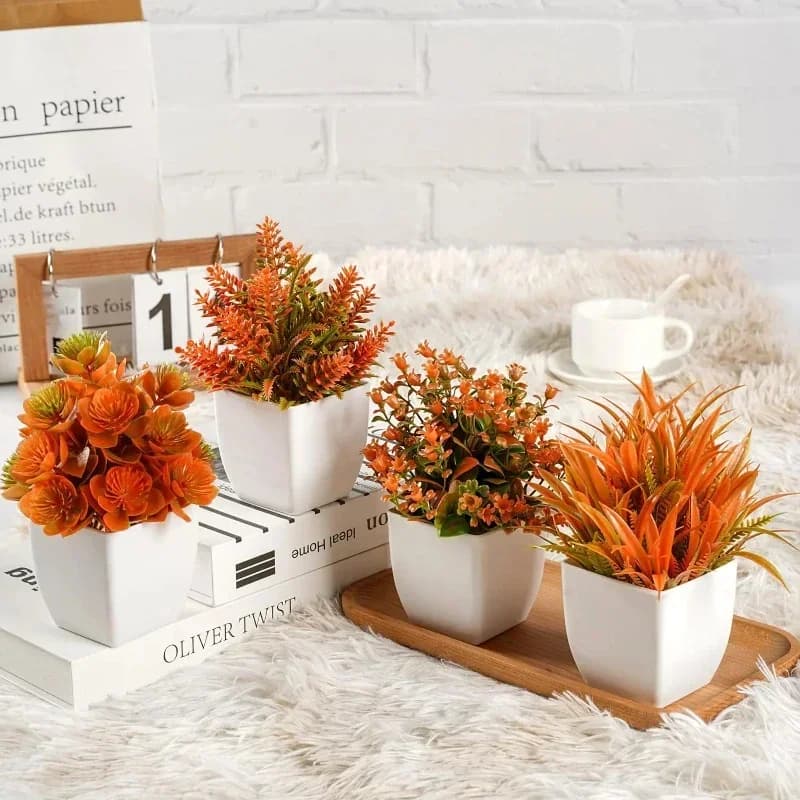 4 pz. Nuovo modello 2026 Piante in vaso autunnali Mini Eucalipto Artificiale 4 pz. Fiori Finti Decorazioni Autunnali per Casa Cucina Stanza Festival