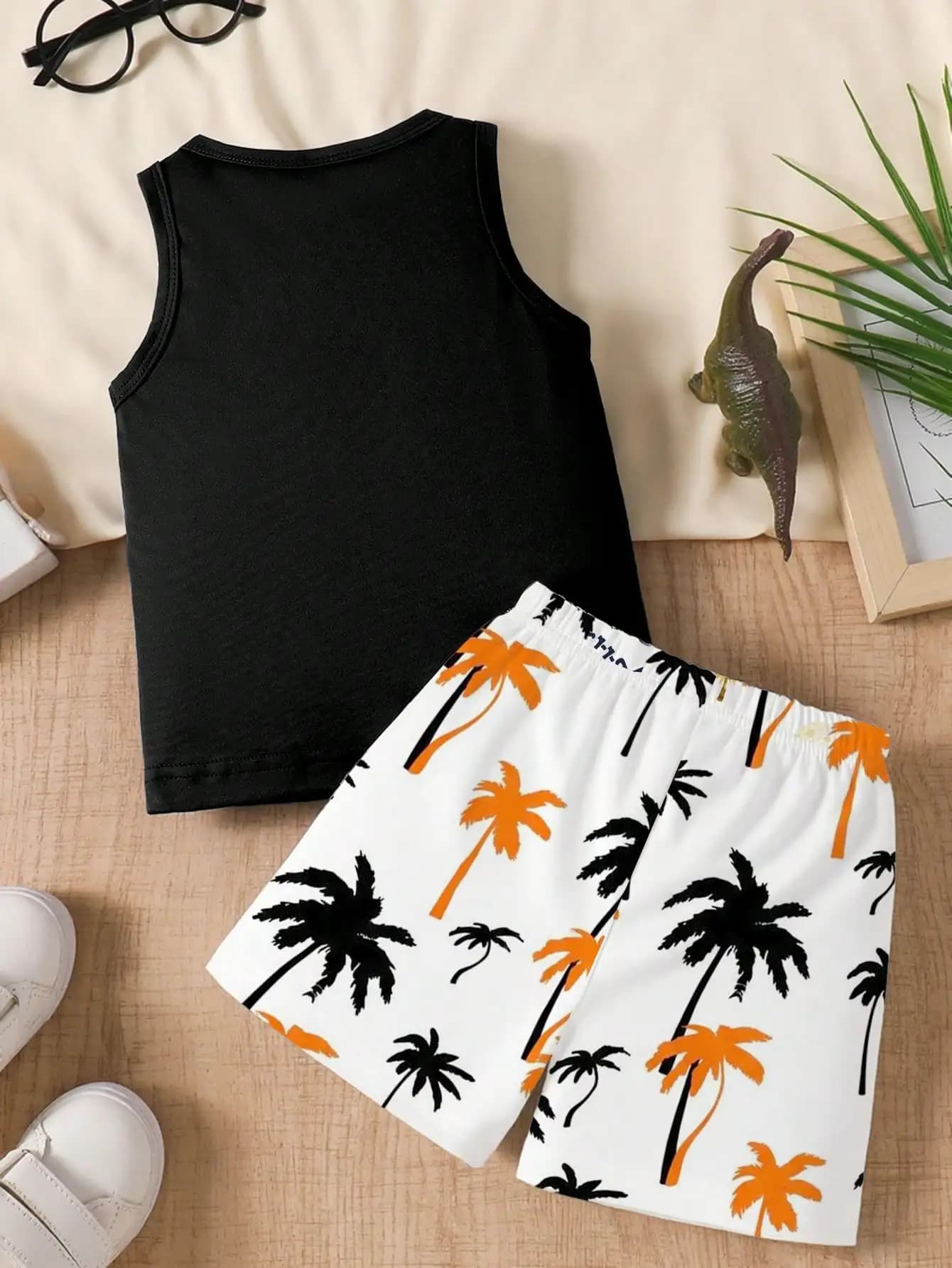 Set canotta e pantaloncini con stampa palme Aloha Beaches