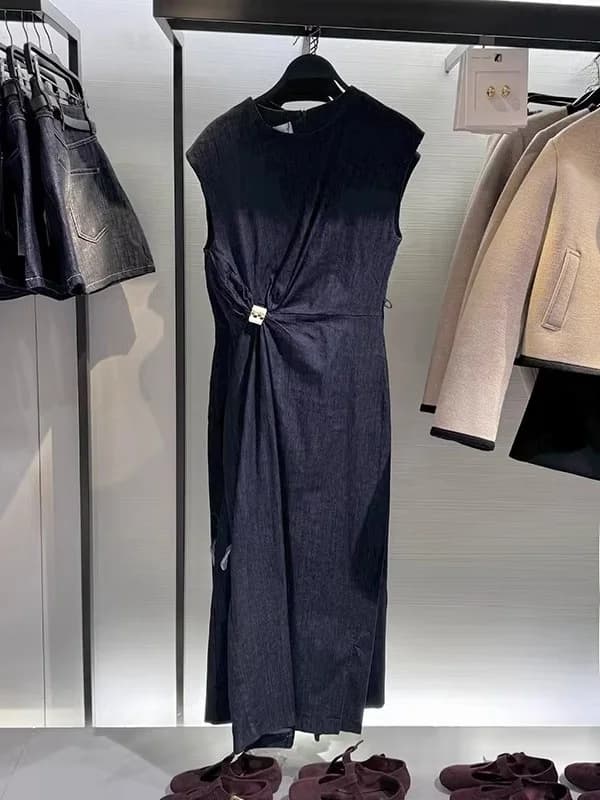 Elegant round Neck Sleeveless Gold Embellished Denim Midi Dress Spring New Arrival Women's Fashion A-Line Skirt Style Dress