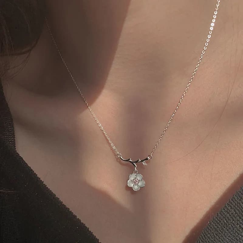 Collana Minimalista con Fiori di Ciliegio per Donne, Ciondolo con Catena, Gioiello per Feste e Matrimoni, Regalo, Collares Para Mujer