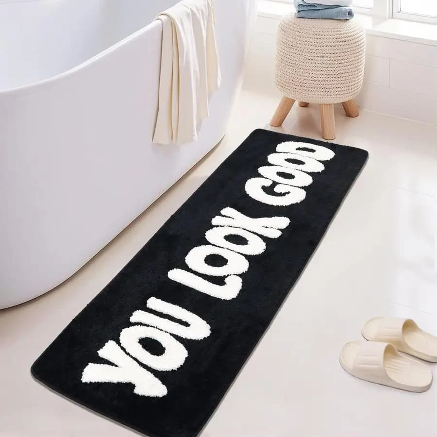 Tappeto da bagno You Look Good Runner, tappeto nero per bagno, tappetino lungo divertente per vasca, camera da letto e doccia, 20x60