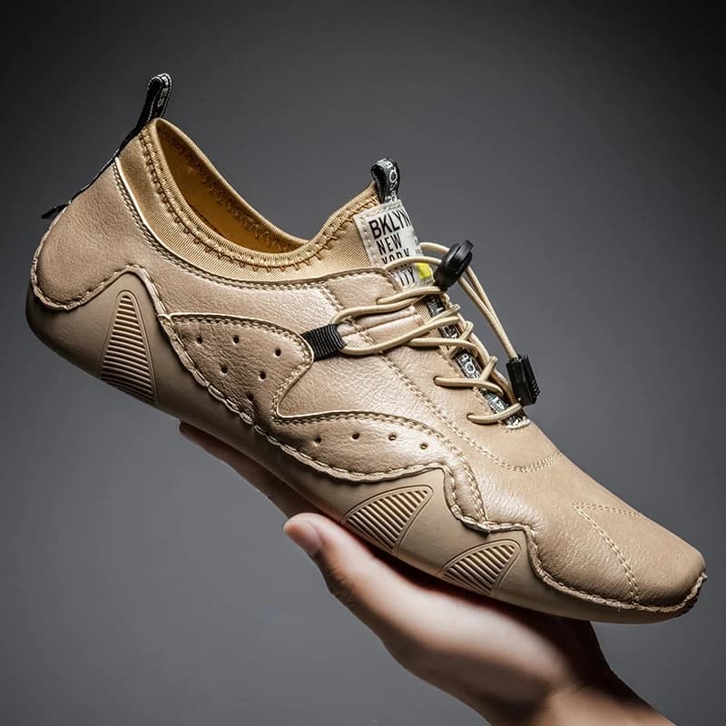 Scarpe da ginnastica casual in pelle per uomo scarpe da guida 2024 nuova moda in uomo impermeabili Doug mocassini eleganti di lusso scarpe calzature