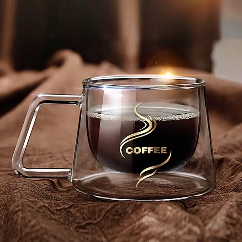 Bicchieri da bere con tazza di birra soffiata a mano, tazza di vetro a doppia parete, resistente al calore, ad alto contenuto di borosilicato da 200 ml, con manico