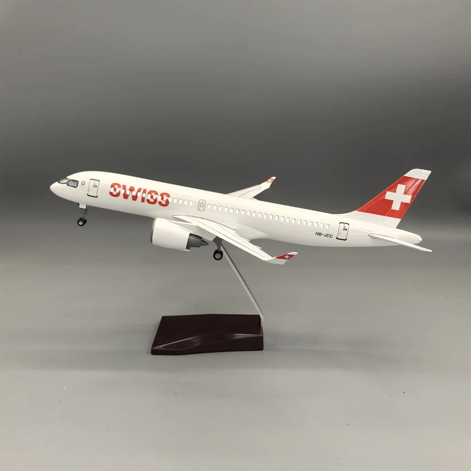 1/100 Scale Air Swiss A220-300 Complete Model Airplane Kit Diecast Aircraft With Landing Gear Wheel For Aviation Souvenir Gift