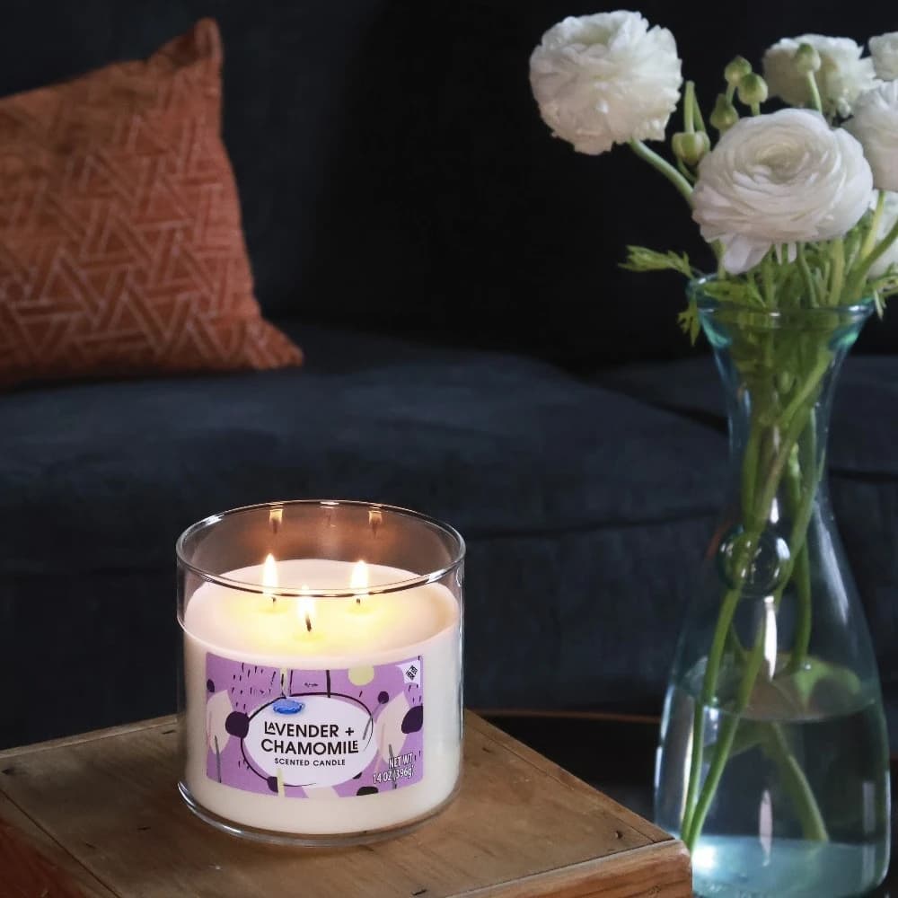 Great Value Lavender & Chamomile Scented Candle, 14 oz