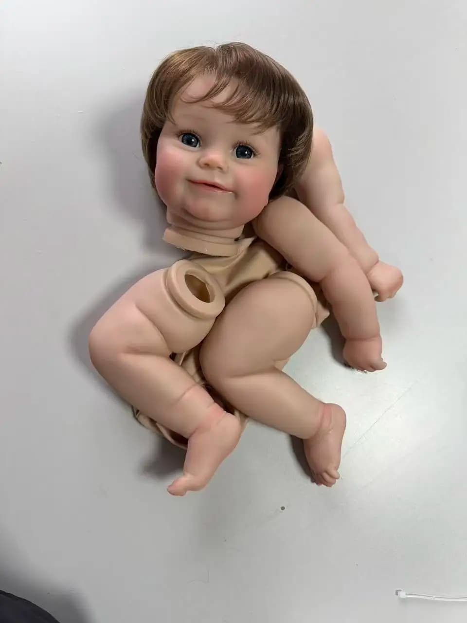 Kit bambola rinata da 19 pollici Maddie Parti di bambola rinata già dipinte con corpo e occhi Kit Muñecas fatto a mano Capelli radicati a mano rinati