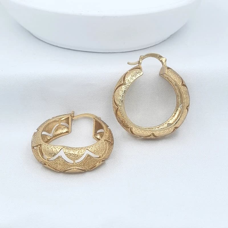 Round Hoop Earrings For Women Italian Gold Plated Hollow Out Flower Ear Piercing Engagement Holiday Jewelry Accessories