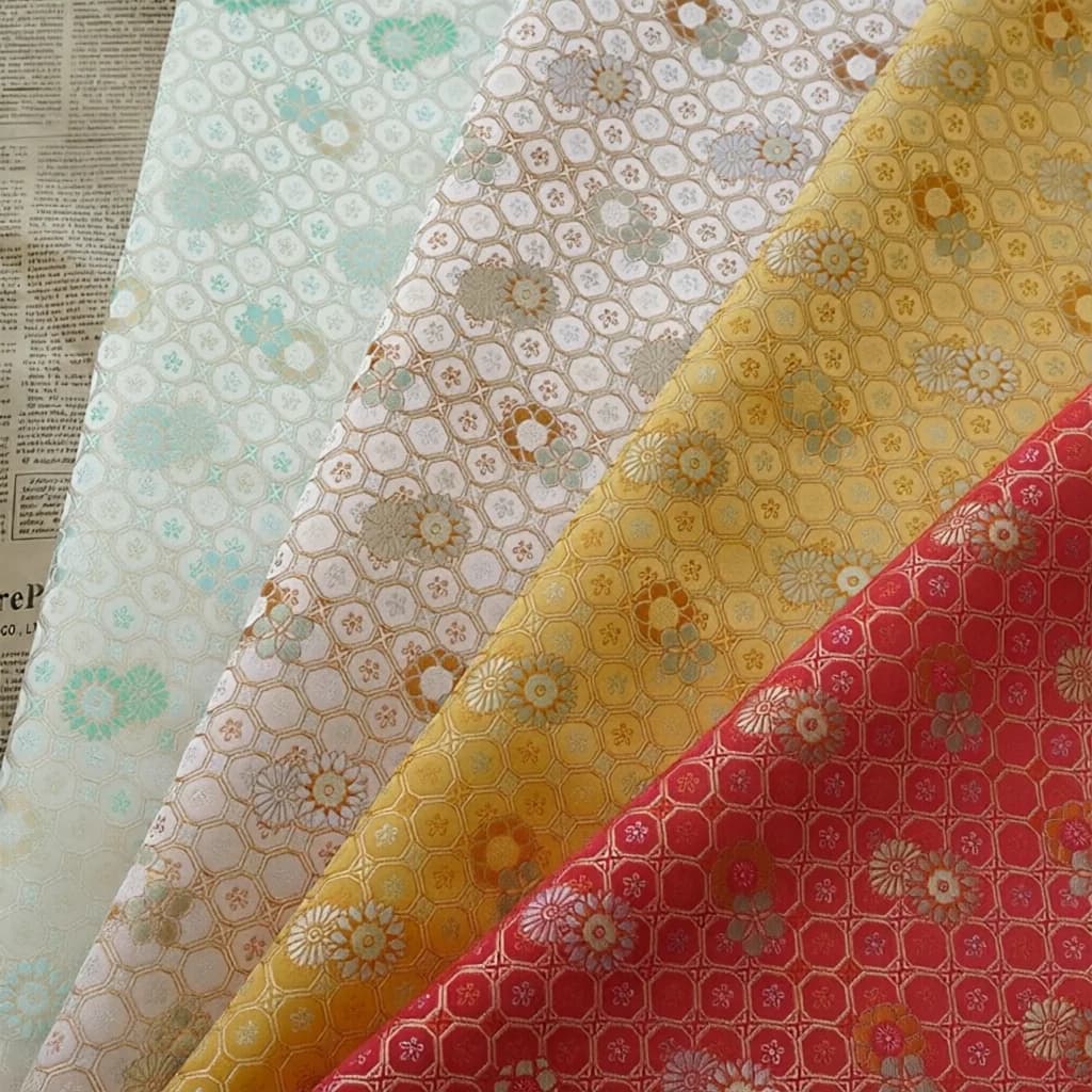 160Cm Wide Vintage Daisy Brocade Jacquard Fabric Chinese Style Tortoiseshell Geometric Vest Hanfu Qipao Cloth F177
