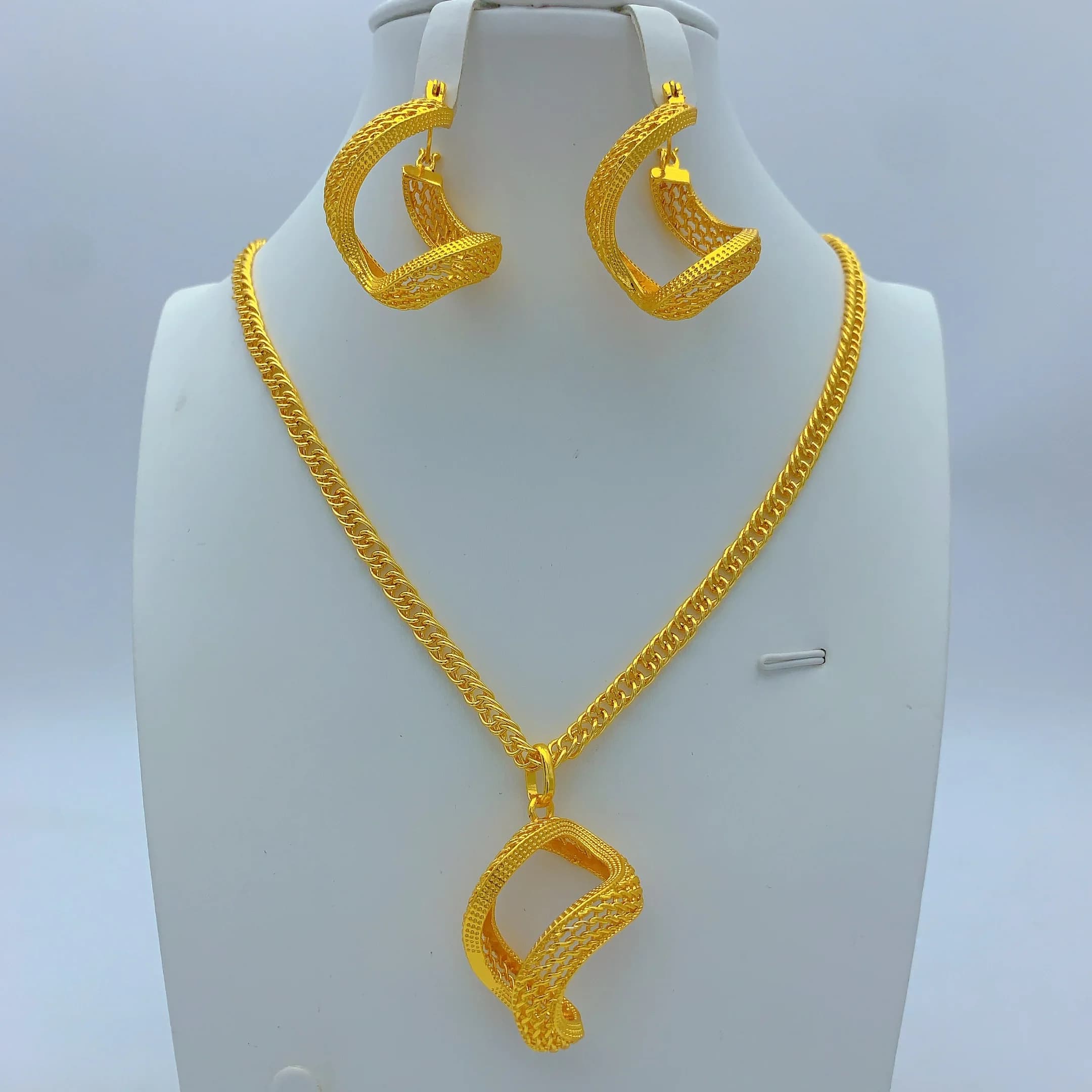 Set di gioielli di lusso con collana e orecchini intrecciati in stile Dubai per donna, placcato oro, Nigeria, India, Africa, regalo per matrimonio o festa.