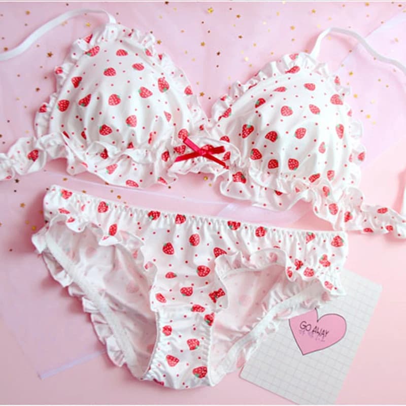 Set bra and panties in Japanese milk silk with strawberry print / Soft underwear set without straw Set bra and briefs Kawai Lolita