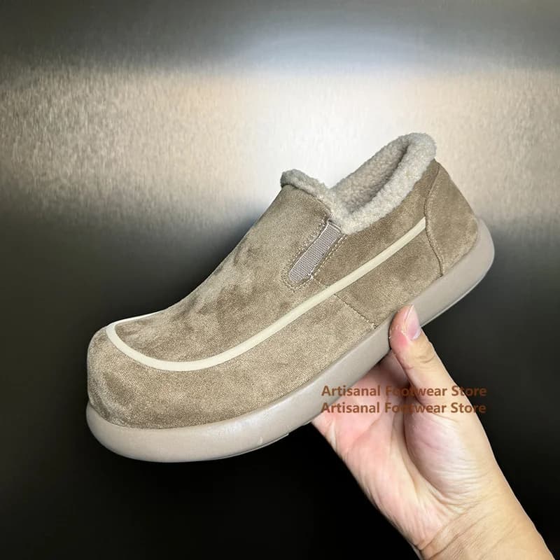Mocassini piatti foderati in pile Stivali da neve invernali da uomo Scarpe slip-on con stivali da neve foderati e caldi Scarpe da uomo fatte a mano alla moda