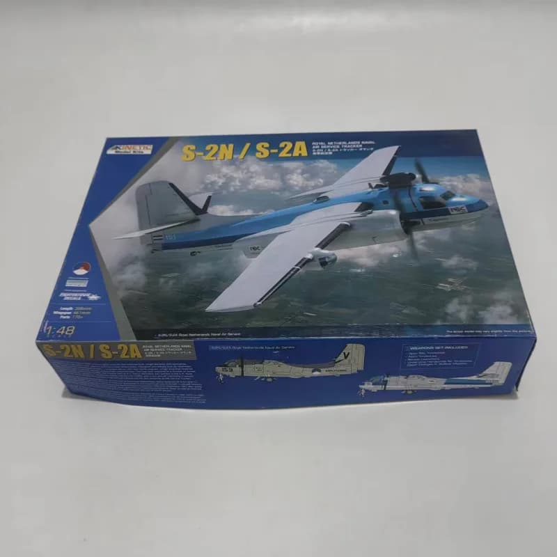Kinetic Assemble Model K48118 1/48 S-2N/S-2A Kit modello in plastica Royal Netherlands Naval Air Service Tracker