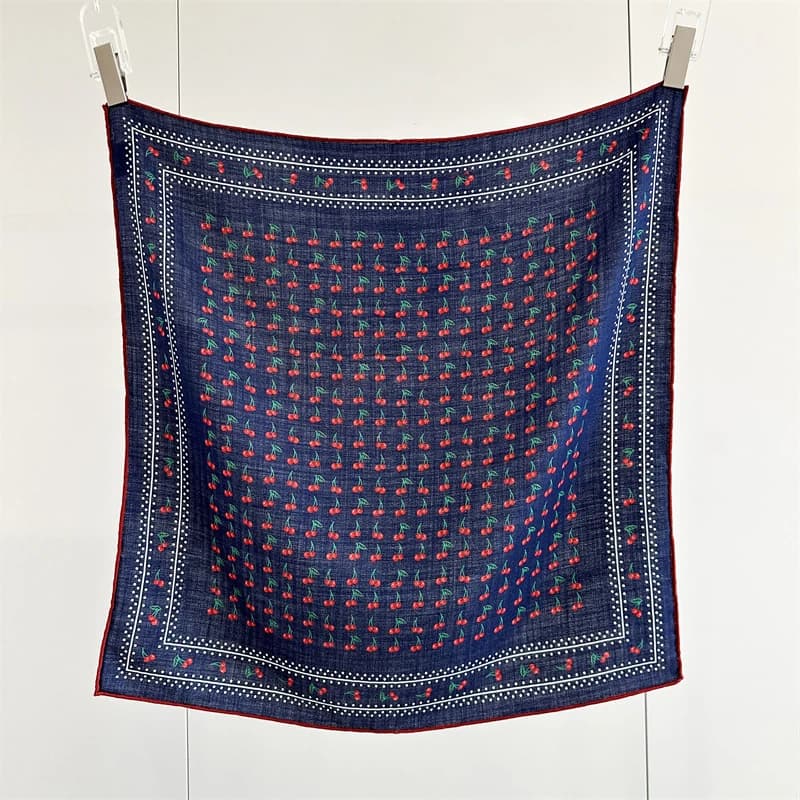 30Silk 70Wool Scarf Luxury Scarves Shawls Head Bag Accessories Hand Rolled Bandanas Neck Hair Decoration