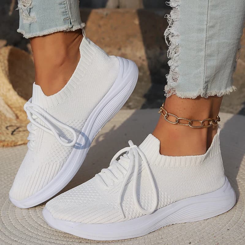 2025 nuove scarpe da ginnastica lavorate a maglia traspiranti da donna scarpe sportive casual slip on leggere scarpe da corsa bianche antiscivolo comfort da donna