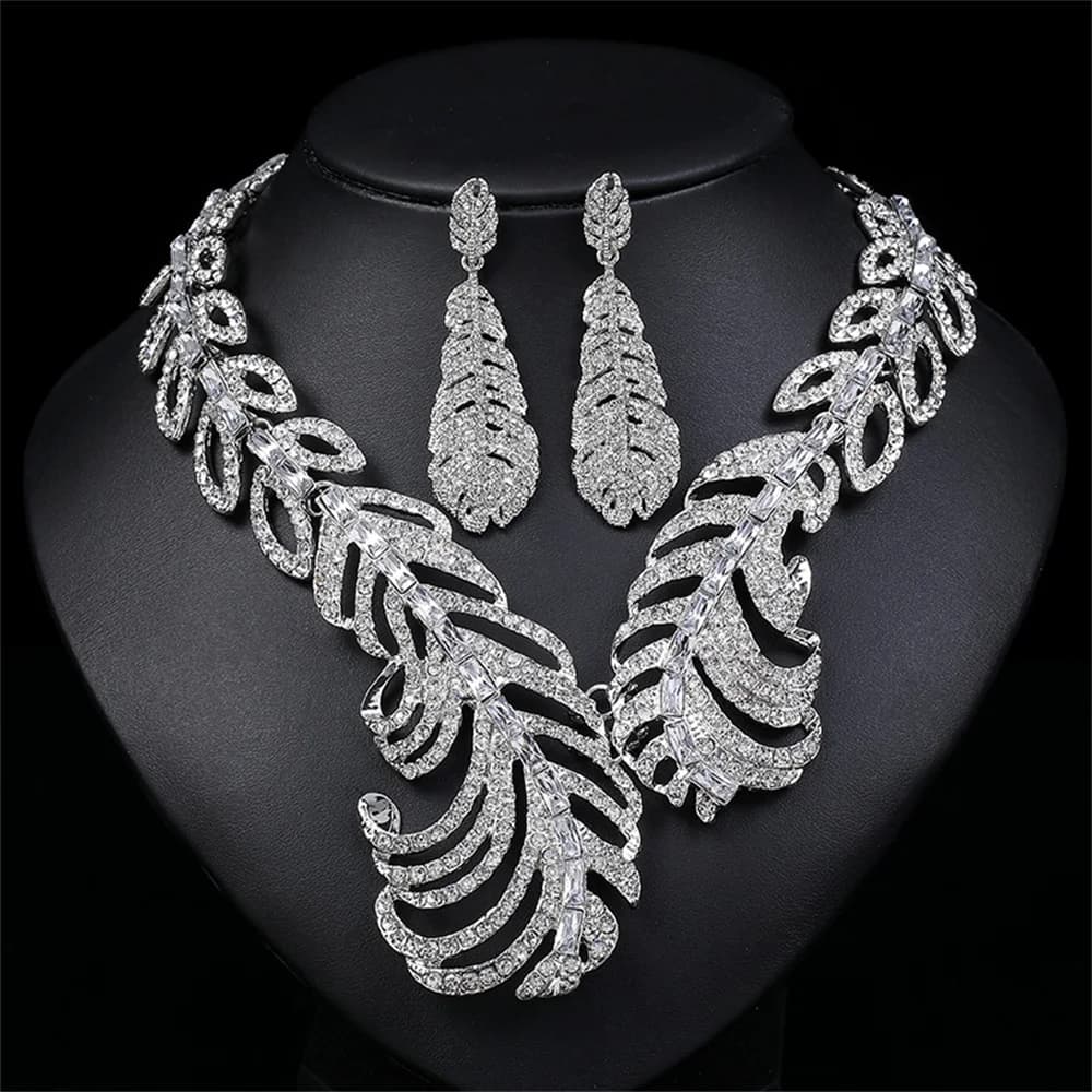 Squisito design con piume di cristallo, collare, collana, orecchini, set di gioielli da sposa, splendido accessorio per banchetti da donna per la festa nuziale
