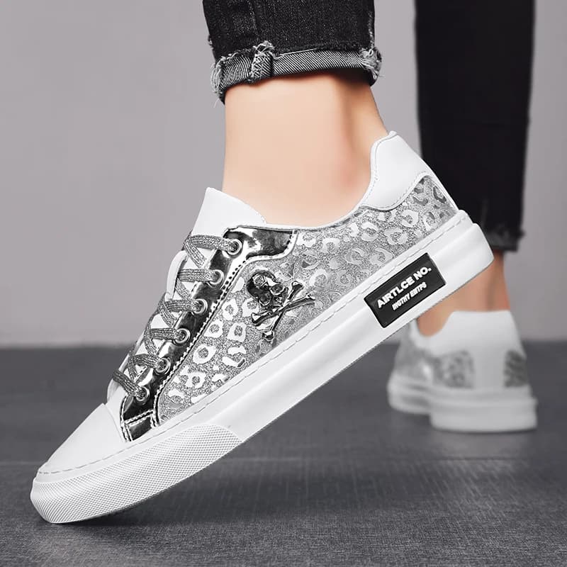 2023 scarpe Casual da uomo di nuovo stile scarpe da Skateboard scarpe da ginnastica traspiranti e leggere di tendenza della moda
