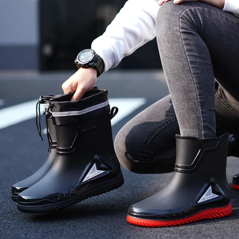 Scarpe da Pioggia da Uomo a Tubo Corto e Medio con Striscia Riflettente, Scarpe in Gomma Impermeabili con Fascia Elastica