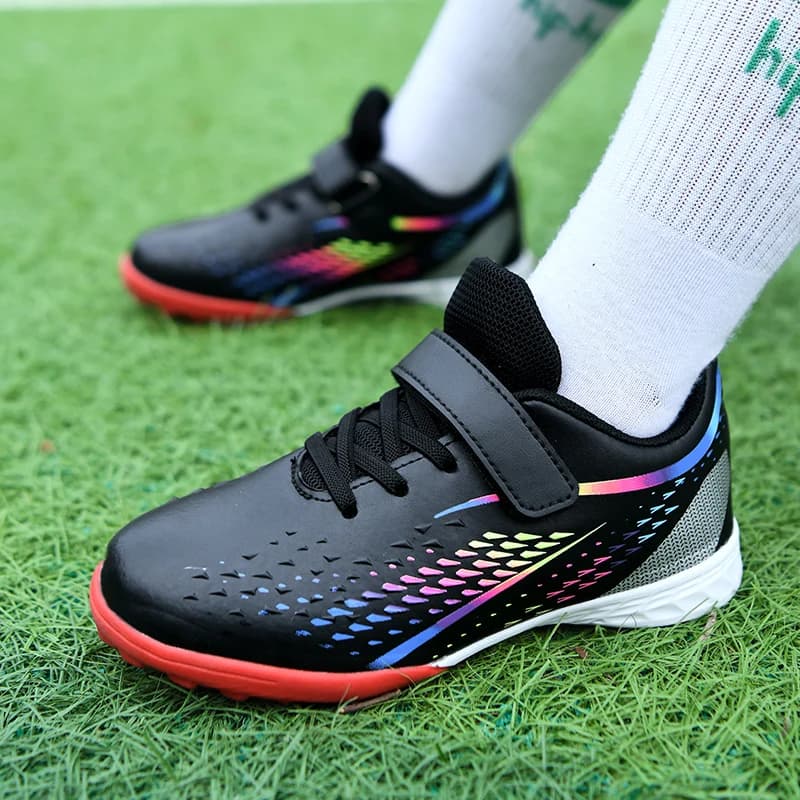 New Kids Soccer Cleats Outdoor AG/TF Football Boots Lightweight Futsal Indoor Sneakers for Youth Training Size 33-39