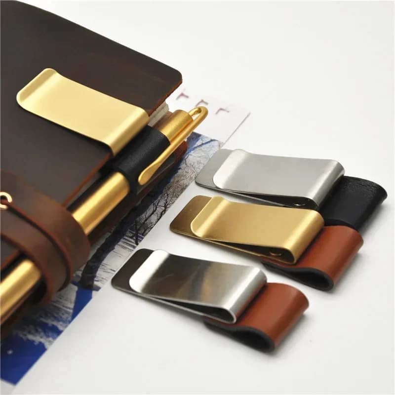 Clip per penna in metallo per notebook in ottone vintage Portapenne in pelle PU Portapenne a fogli mobili Clip per promemoria da latte Segnalibri Portapenne per diario