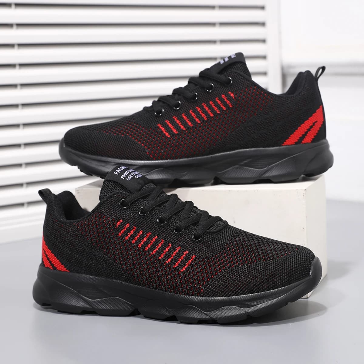 Unisex Couple Running Shoes Breathable Mesh Lightweight Non-slip Casual Sports Sneakers for Men Women