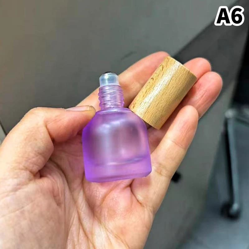 1 flacone ricaricabile da 10 ml in vetro con roll-on per profumo, mini contenitore per oli essenziali, campioncino vuoto da viaggio