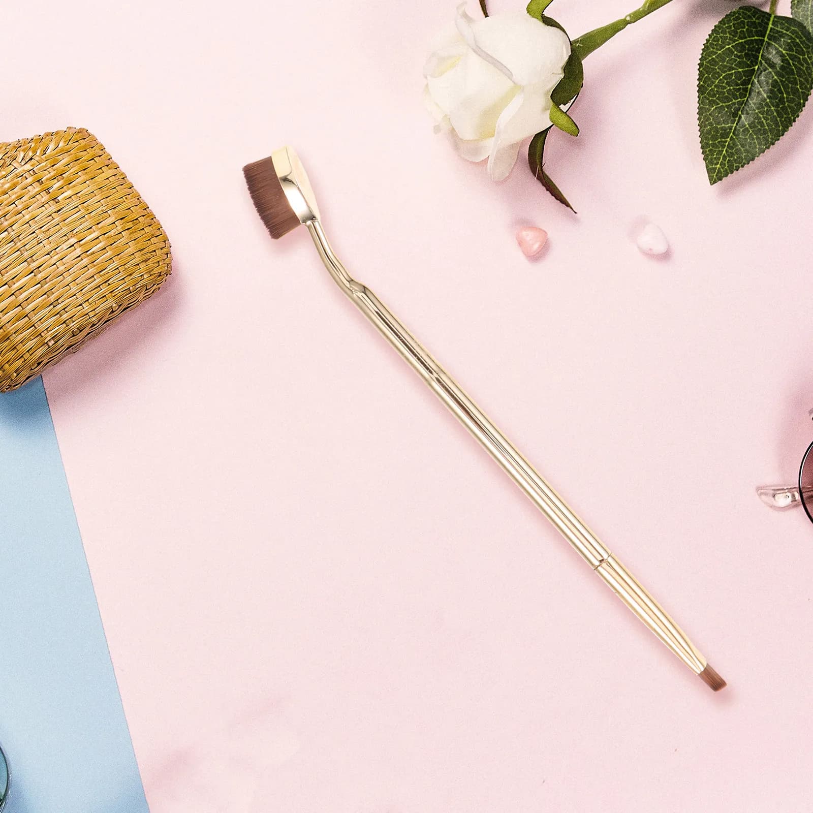 Double Ended Concealer Brush for Under Eye Makeup Blending Angled Small Eye Makeup Brush Concealer Cream Lipstick Eyeshadow Nose