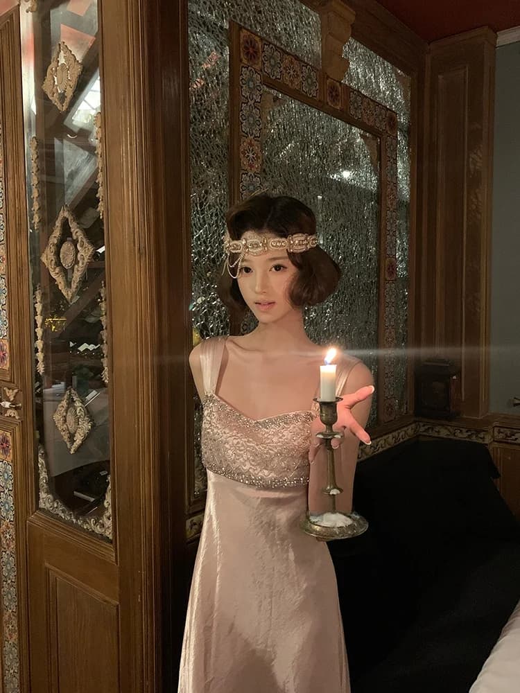Elegante Abito da Sera in Raso con Diamanti e Cintura per Donna, Vestito Lungo con Spalle Scoperte e Ricami Elaborati, Ideale per Feste di Compleanno