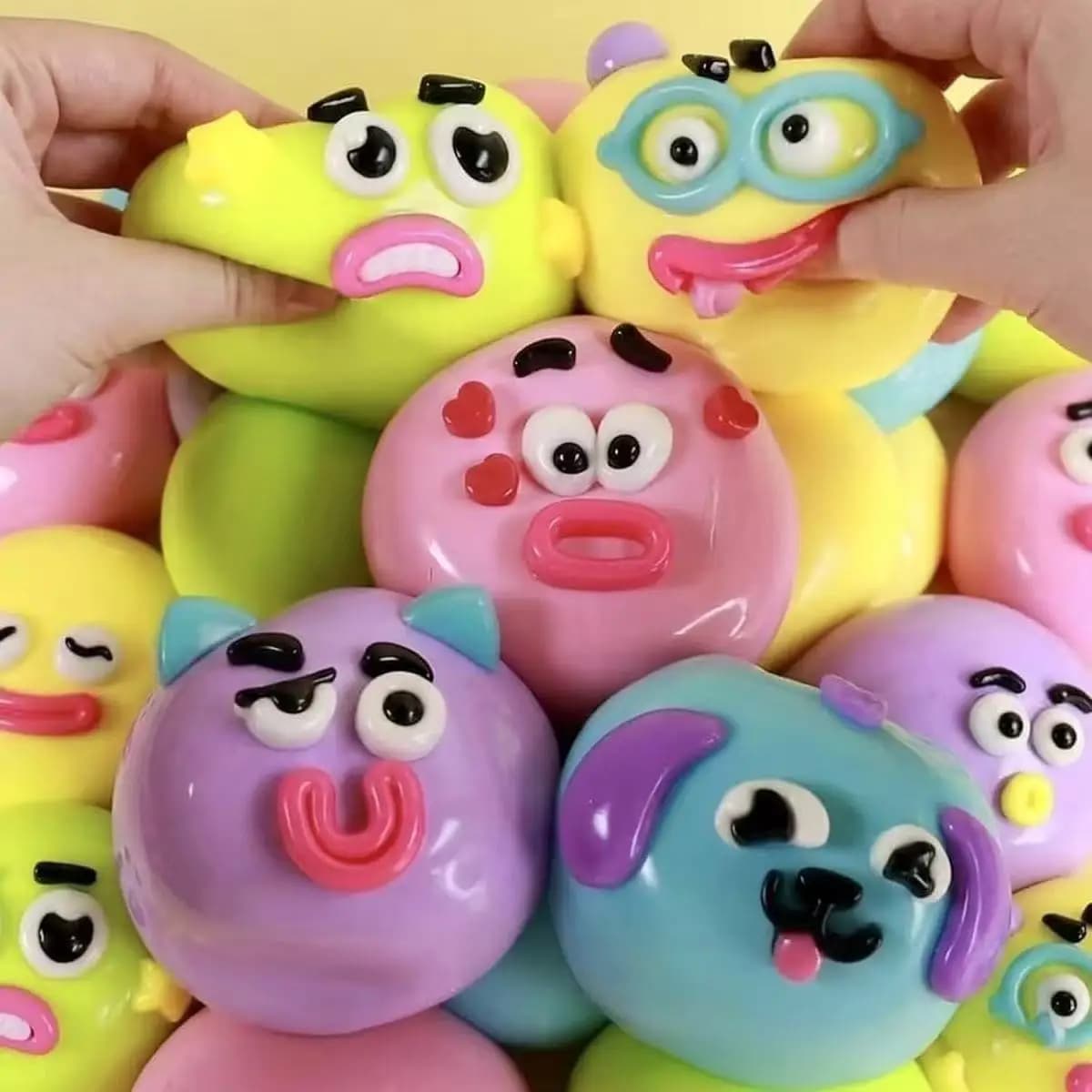 2026 New Cute Dog Face Swappable Slow Rebound Squishy Toy, Soft Malleable Smushers Sensory Squeeze Toy for Stress Relief