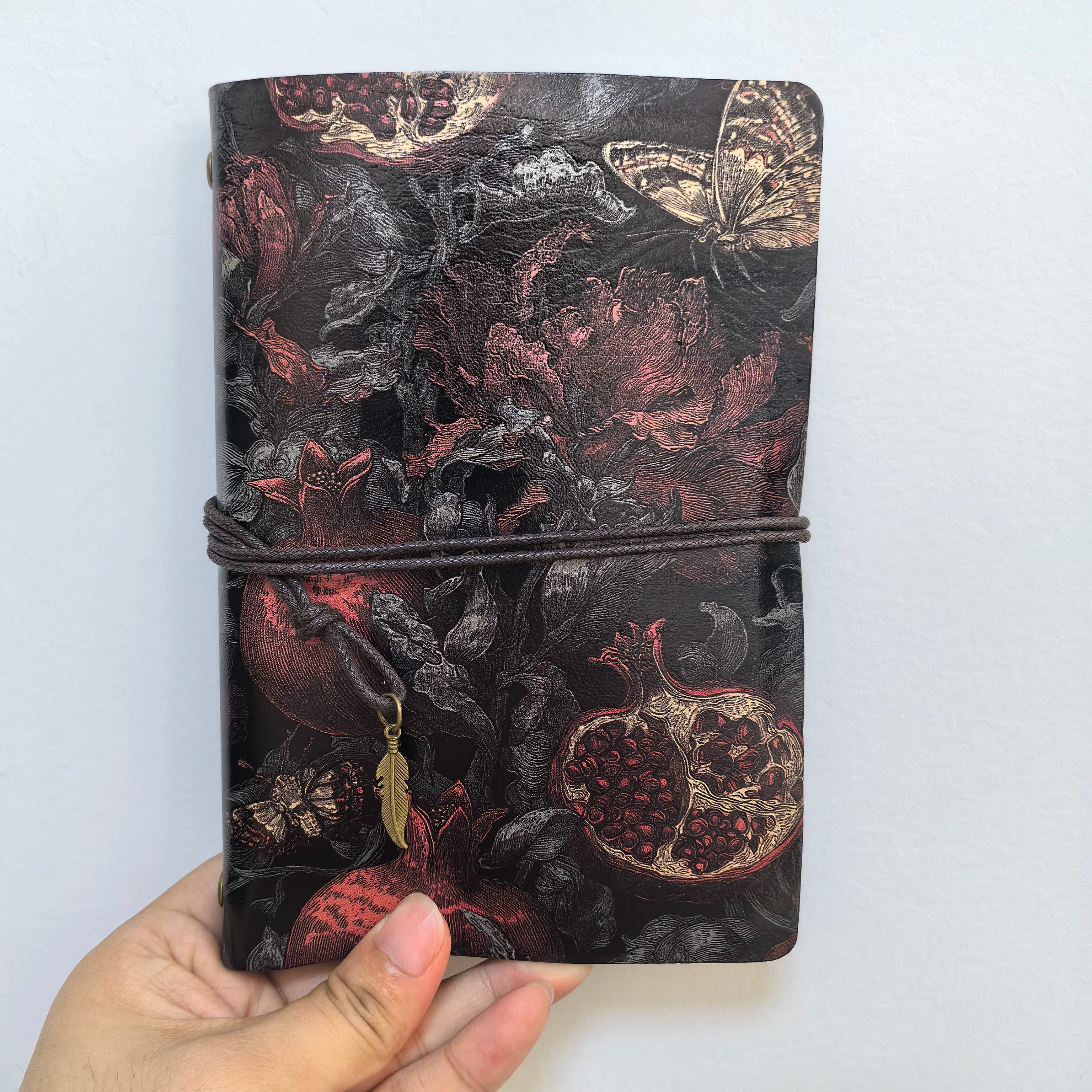 Retro Pomegranate Floral PU Leather Journal, A6 Size Traveler Notebook with String Closure, Artistic Diary for Students & Artist