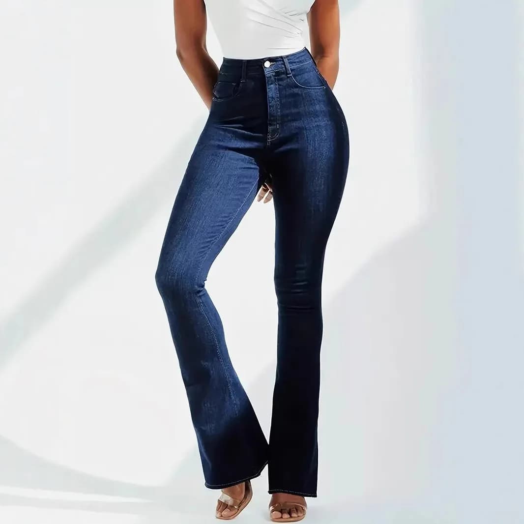 Jeans slim femminili. Pantaloni micro svasati in denim semplice elastico confortevole di nuova moda quattro stagioni in Europa e negli Stati Uniti