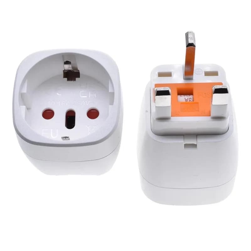 Hong Kong China UK plug to European jack British Regulation Hong Kong version three-pin travel adapter with 13A fuse