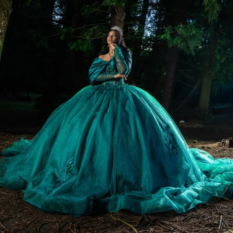 Abiti stile Quinceanera verde scuro con spalle scoperte Applique in pizzo con perline Fiocco di cristallo Tull Party Compleanno Sweet 16 Dress Vestidos 15