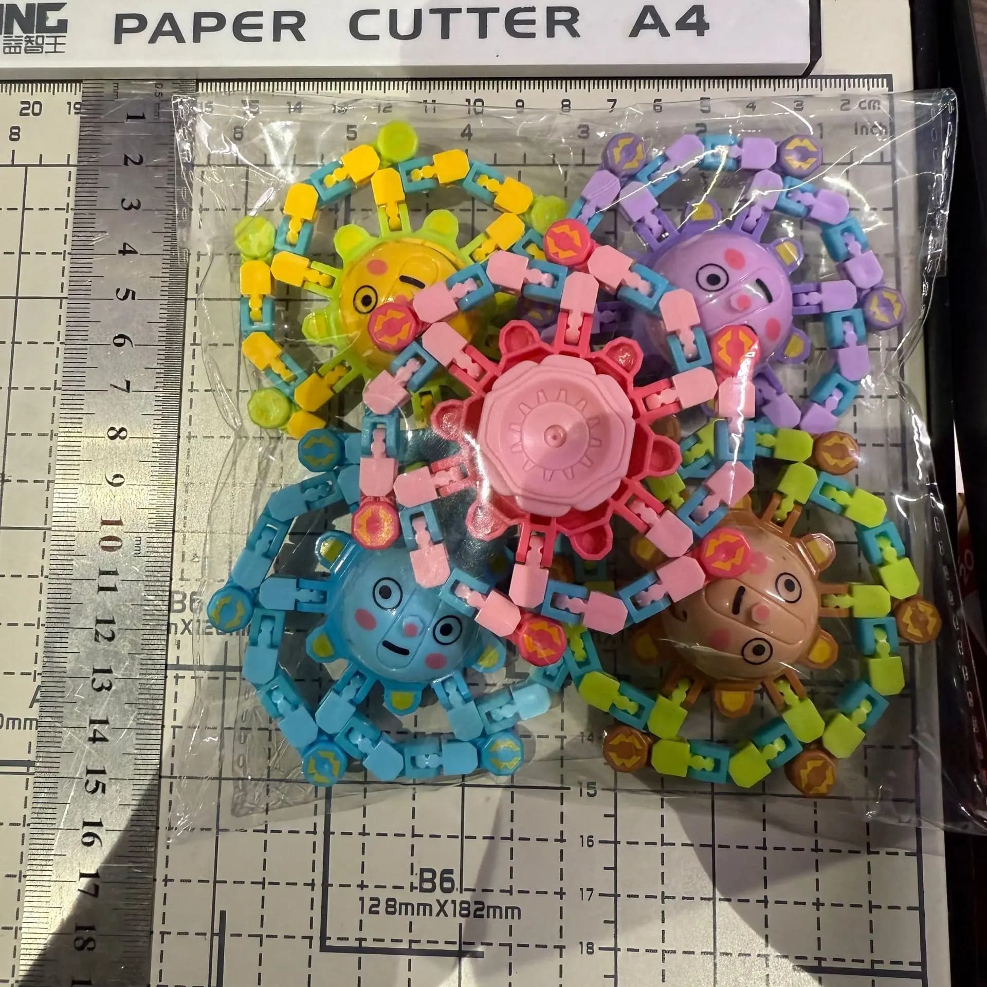 4/5PCS Face Changing Fingertip Mechanical Gyroscope Fingertip Spiral Fingertip Chain Toy Deformation Release Pressure Toy