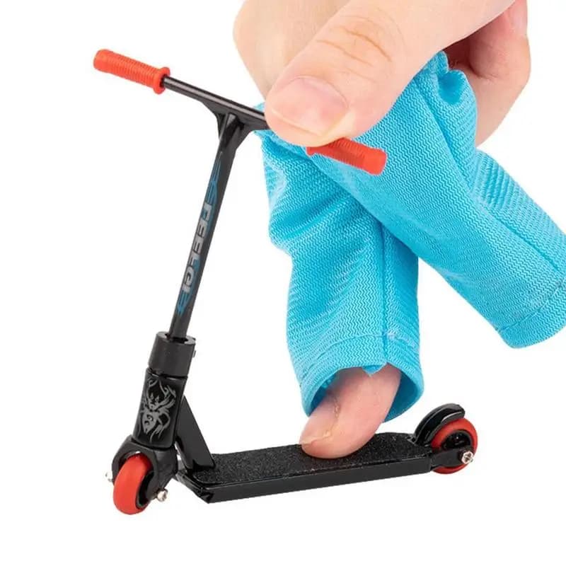 Mini Bici da Dito in ABS, Divertente Giocattolo, Monopattino a Due Ruote, Skateboard da Dito, Scarpe da Dito, Mini Giocattoli Educativi in Tessuto per Bambini