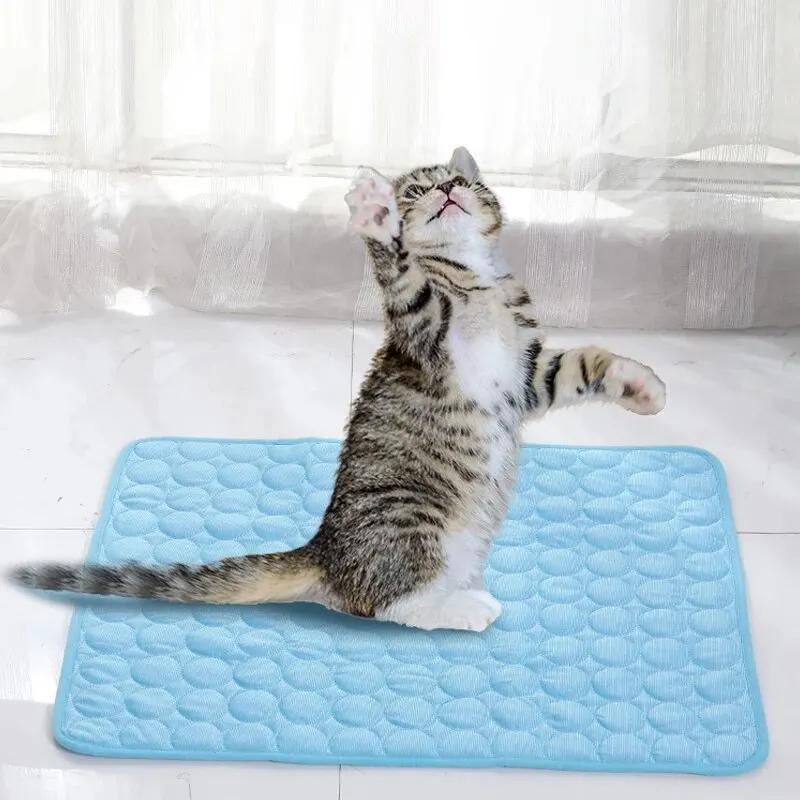 Summer Refreshing Carpet for Dogs Extra Large Pet Cold Bed for Small Dogs Pet Accessories Cat Resistant Cover for Ice Cushion for Sofa